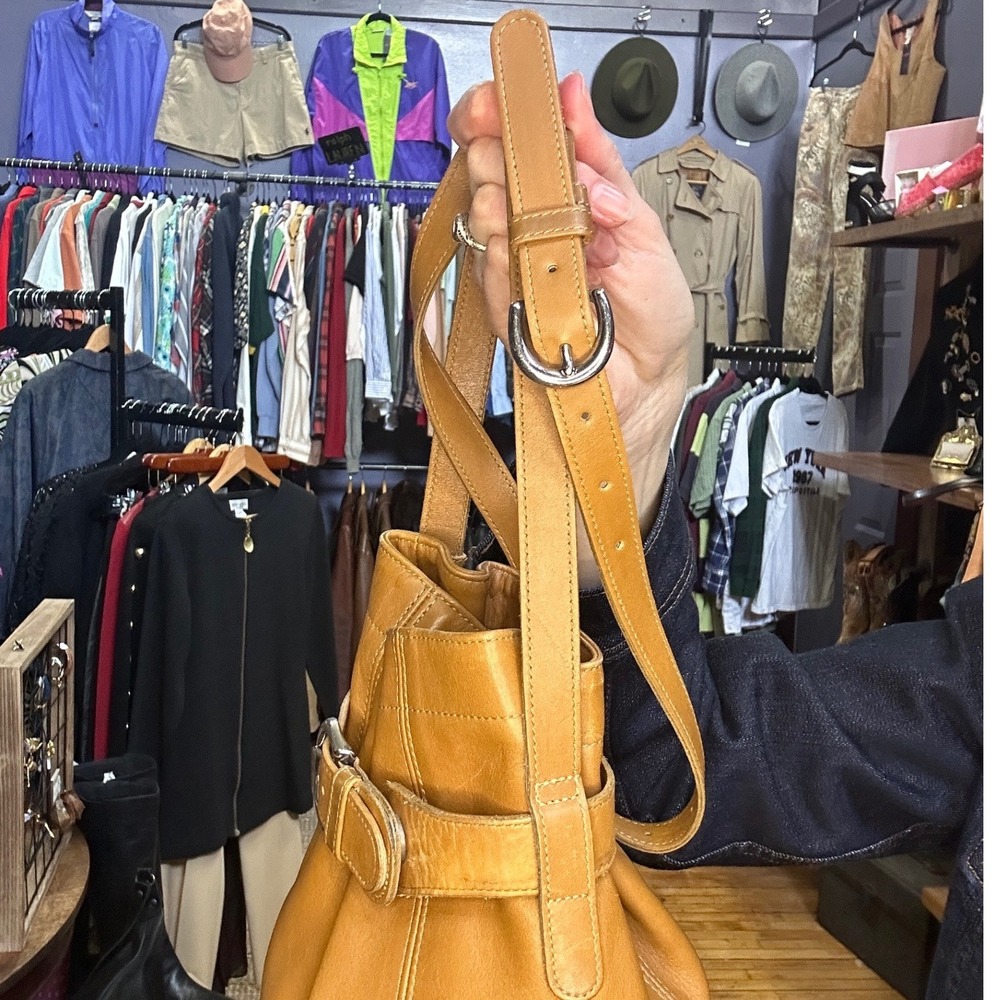 Vintage Coach British Tan Leather Belted Bucket Crossbody Bag 4156 USA Made - Picture 6 of 8